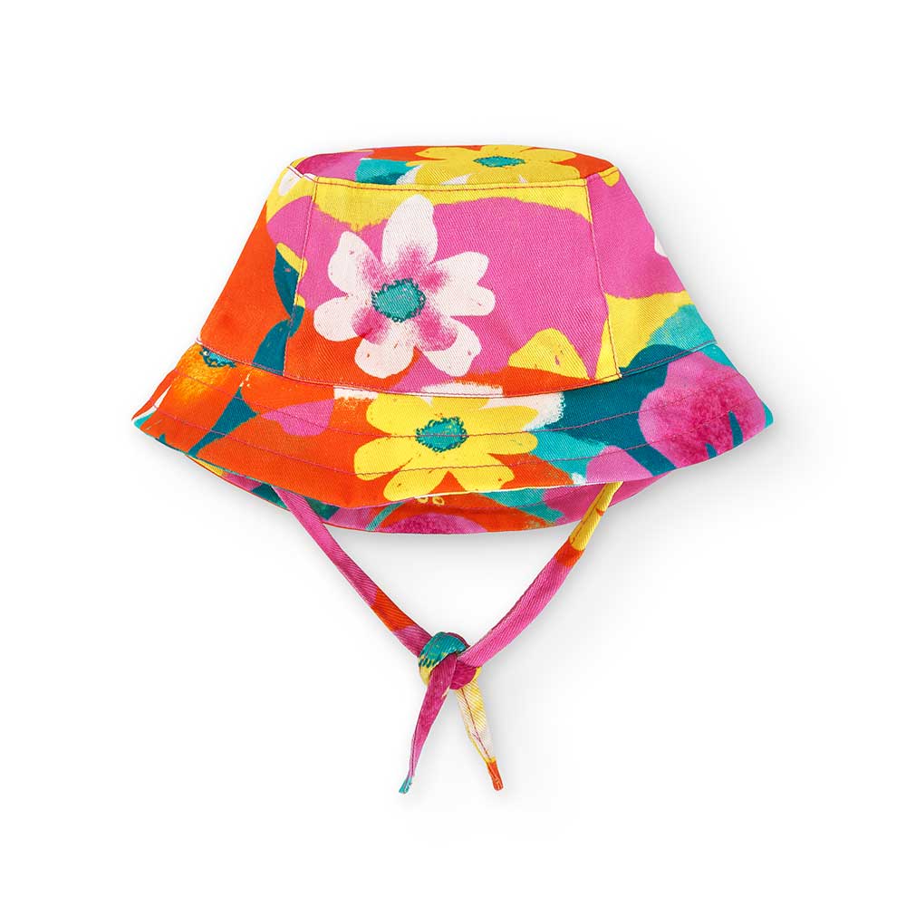 Cap from the Tuc Tuc girls' clothing line, in fluorescent colors with a floral pattern.
 
Composi...